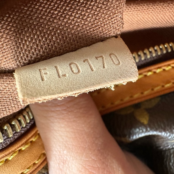 Authentic Louis Vuitton Bosphore backpack - Picture 5 of 13